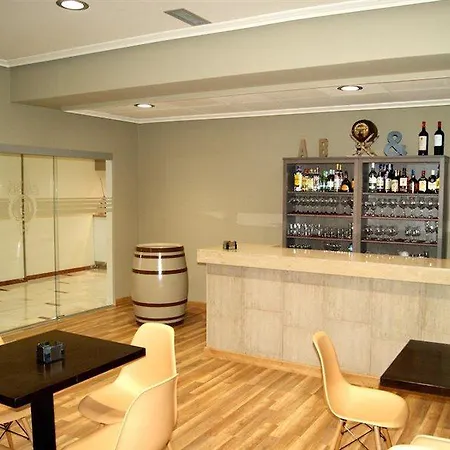 卡德亚雷蒂罗酒店 3* 奥维耶多