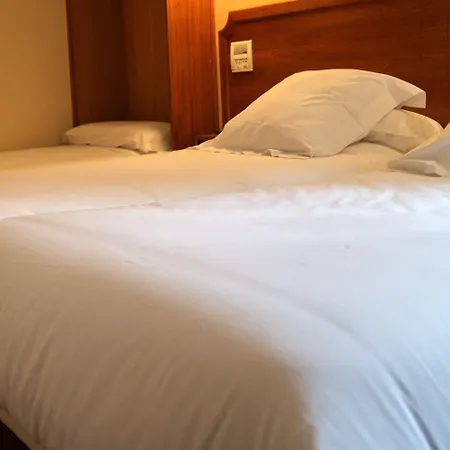 卡德亚雷蒂罗酒店 3* 奥维耶多