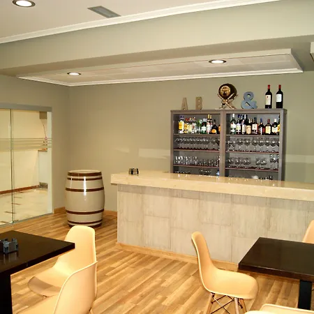 卡德亚雷蒂罗酒店 3* 奥维耶多