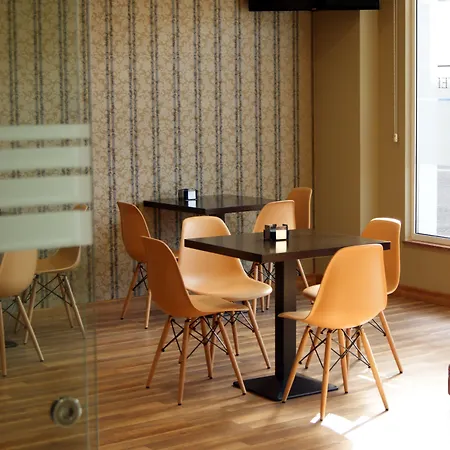 卡德亚雷蒂罗酒店 3* 奥维耶多