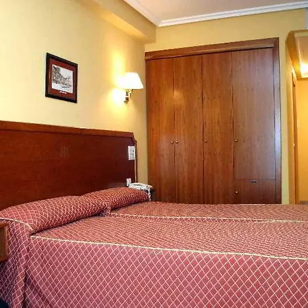 卡德亚雷蒂罗酒店 酒店 奥维耶多