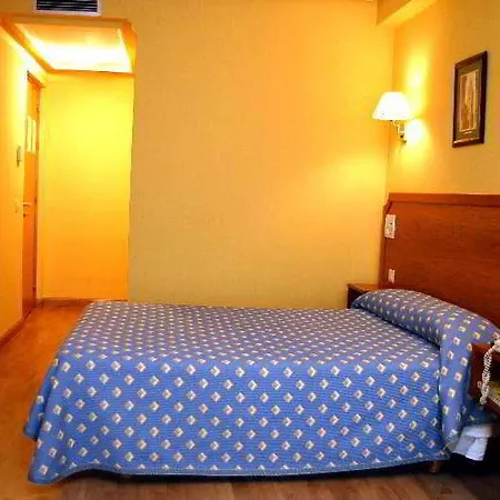 卡德亚雷蒂罗酒店 奥维耶多