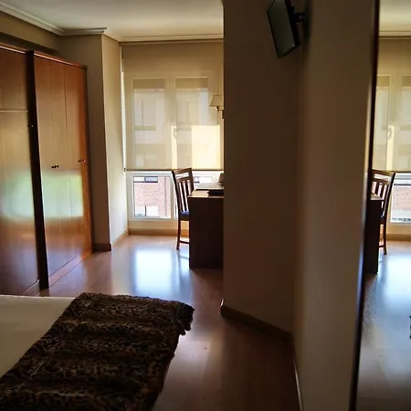 卡德亚雷蒂罗酒店